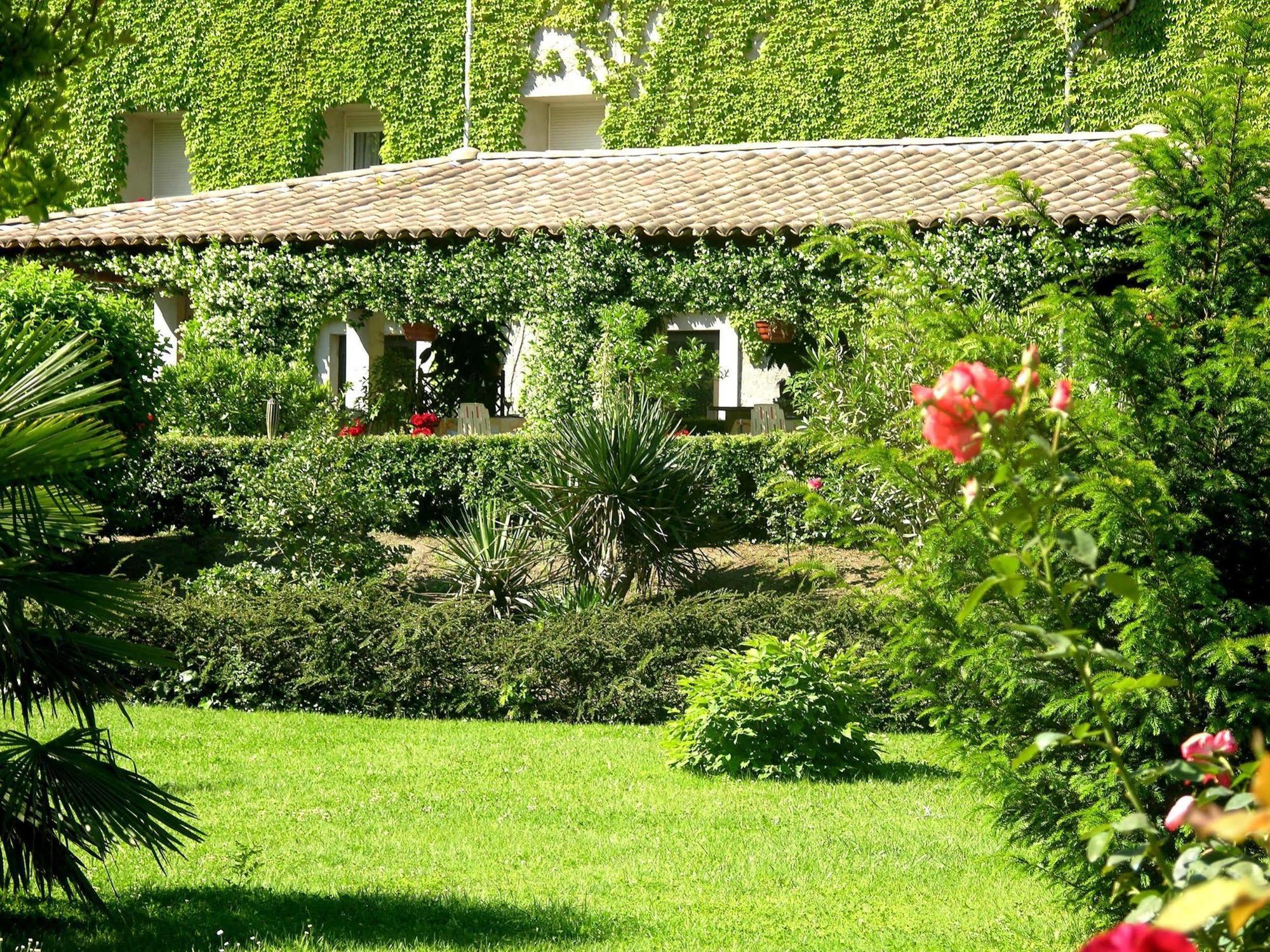 Logis Hotel Restaurant Les Norias Cazilhac  Kültér fotó