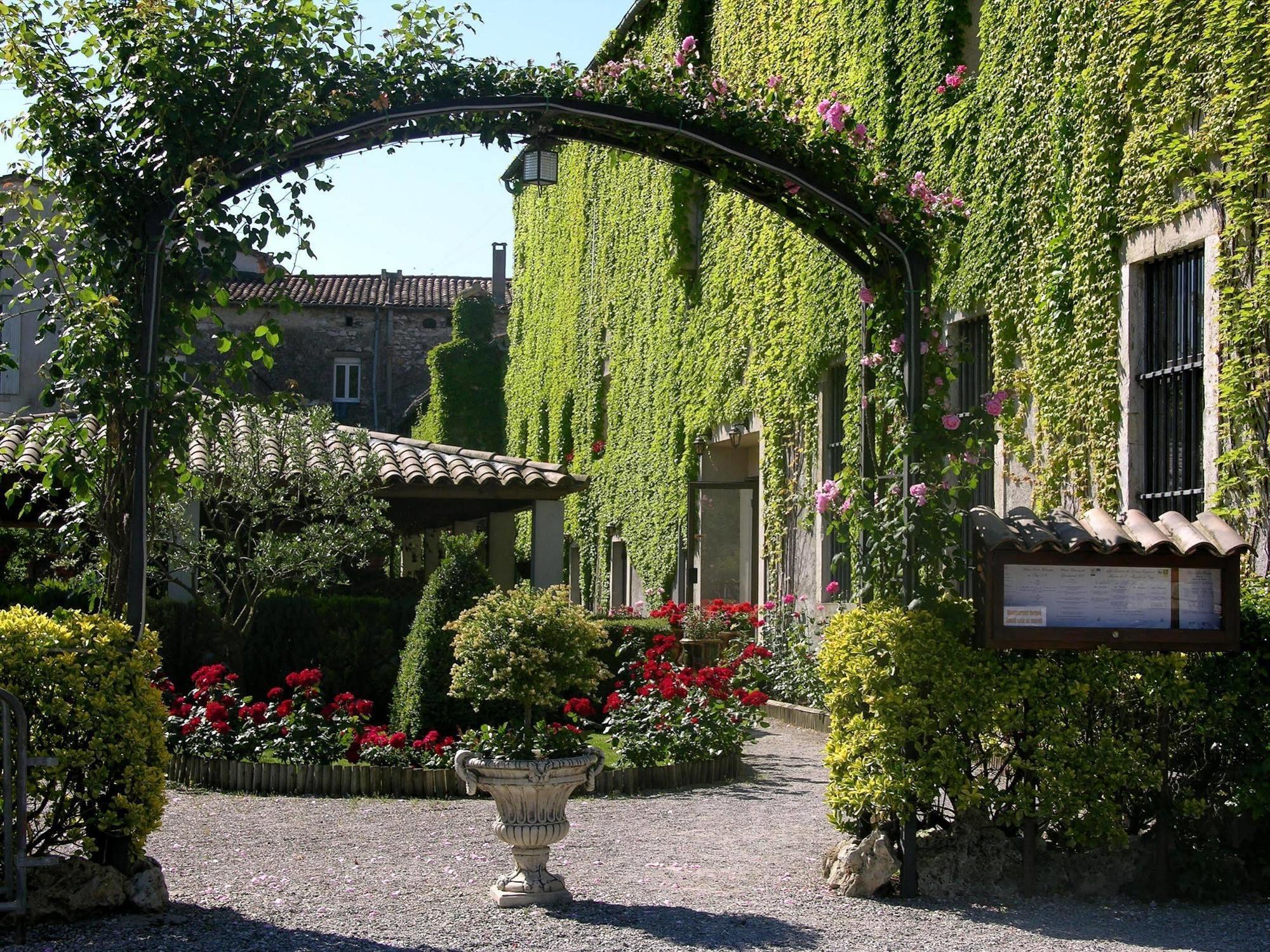 Logis Hotel Restaurant Les Norias Cazilhac  Kültér fotó